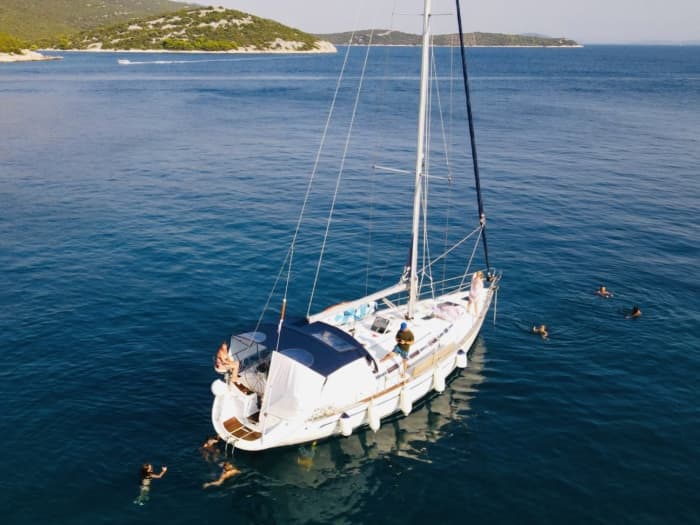 Explore the hidden bays of Tisno on a sailboat