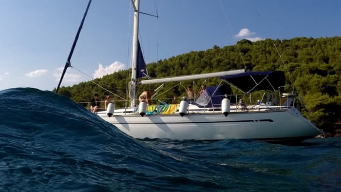 Explore the hidden bays of Tisno on a sailboat