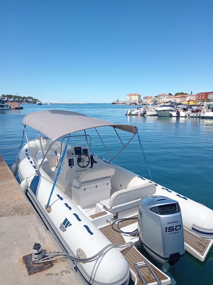 Explore Poreč in a half-day: Rent a motorboat for 4h