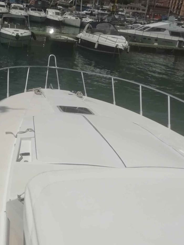 3 horas para explorar Maiori en lancha motora.