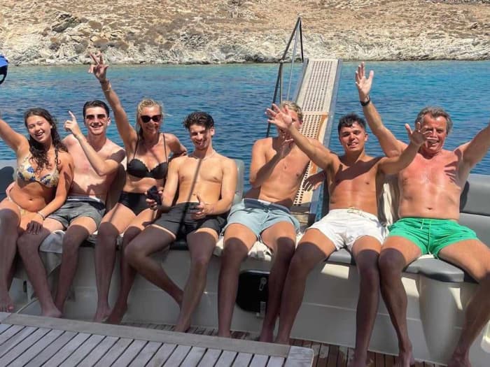 Hele dag jachtcruise voor maximaal 10 personen – Ontdek de schoonheid van de wateren van Mykonos