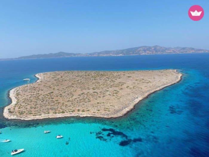 Journée découverte : Lagon Bleu et grottes marines d'Antiparos. Déjeuner Despotico à bord.