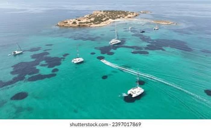Half Day Cruise to Hydrousa Island