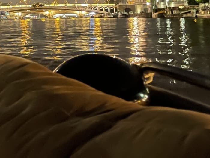 Half-day motorboat rental in Paris