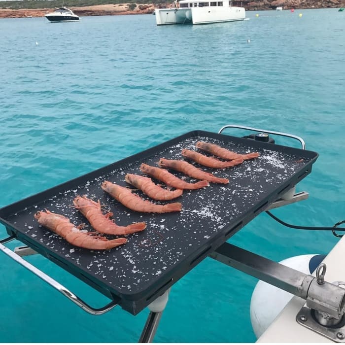 Eine maßgeschneiderte Alicante-Reise: Ein magischer Tag auf einer Motoryacht