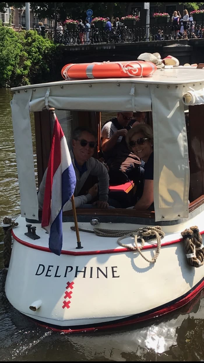 2h30 to explore Amsterdam on a motorboat