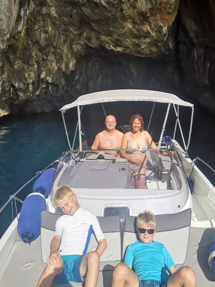 Ihr Tag in Cavtat: Mieten Sie ein Motorboot für einen ganzen Tag voller Entdeckungen