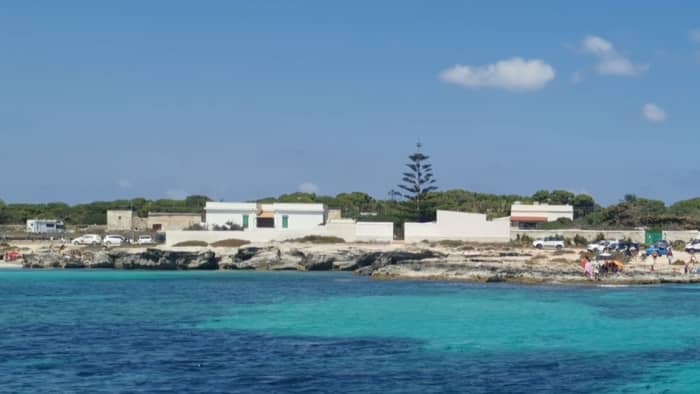 Ihr Tag in Marsala: Mieten Sie ein Motorboot für 8,5 Stunden voller Entdeckungen