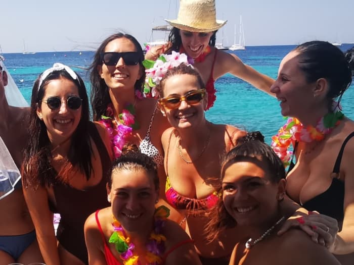 Ihr Tag in Marsala: Mieten Sie ein Motorboot für 8,5 Stunden voller Entdeckungen