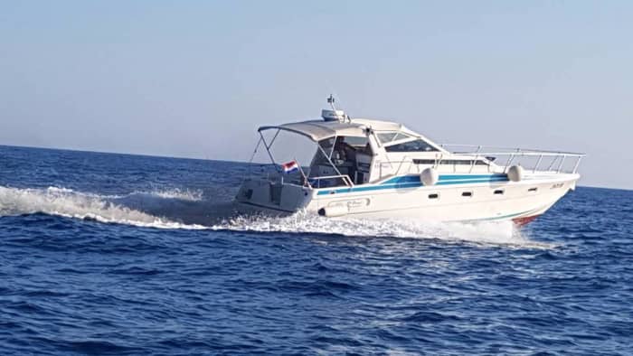 Pula : Excursion privée en bateau en Méditerranée – Croisière du matin