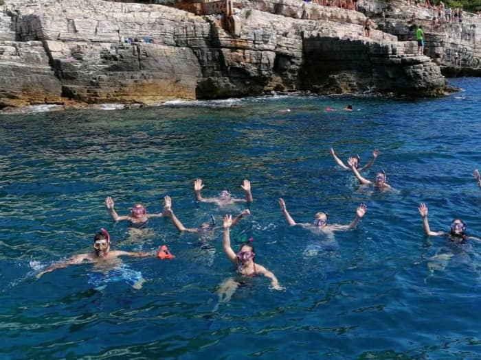 Pula escape: 2h of relaxation on a motorboat