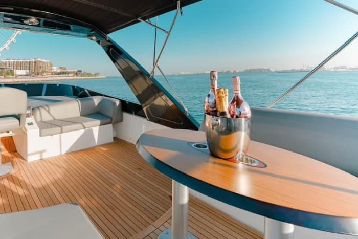 Dubai Marina: 4-Hour Premium Full Coastal Discovery