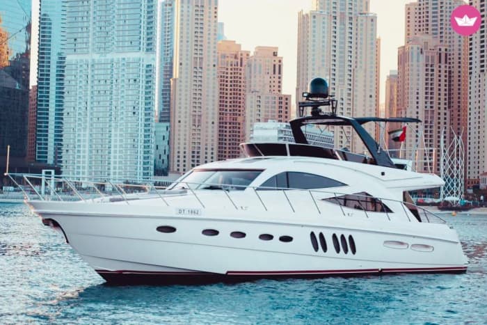 Dubai Marina: 4-Hour Premium Full Coastal Discovery