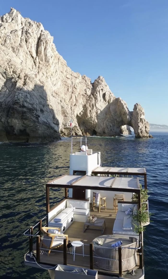 Half-day Cabo San Lucas discovery: Your short escape on a motorboat