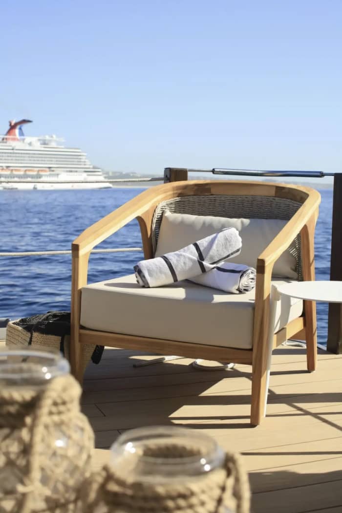 Half-day Cabo San Lucas discovery: Your short escape on a motorboat