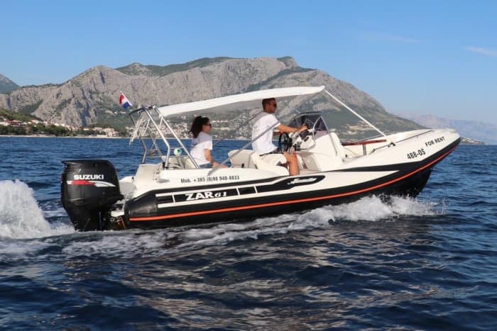 Enjoy the sun on a 8h boat trip in Omiš