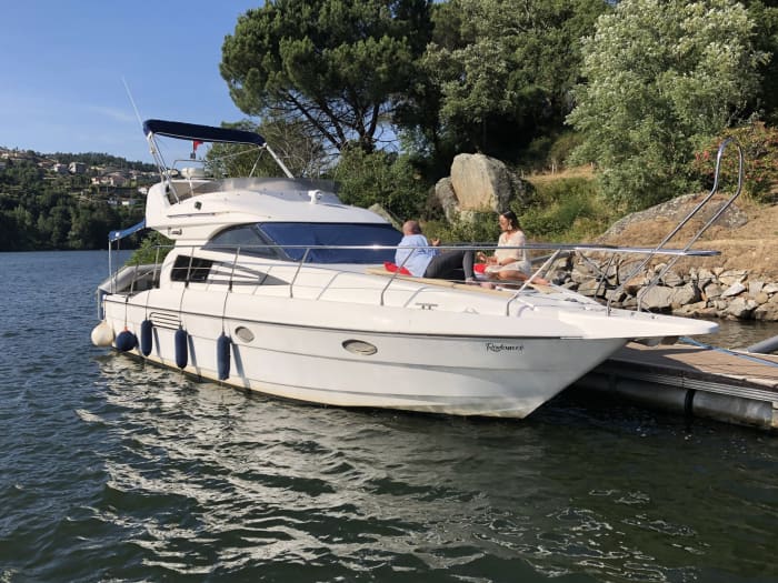 Half-day Castelo de Paiva discovery: Your short escape on a motorboat