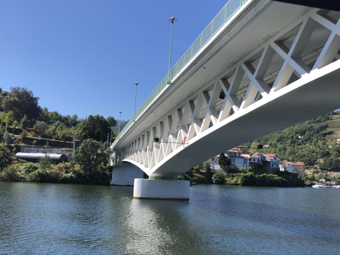 Half-day Castelo de Paiva discovery: Your short escape on a motorboat
