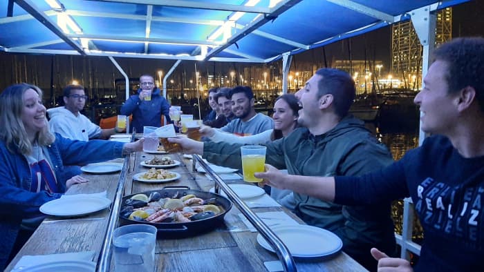 Dinner and Drinks Cruises in Barcelona