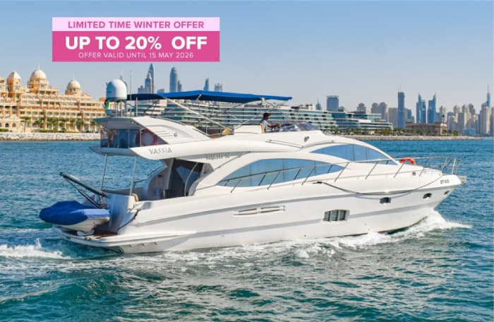 A full day of magic in Dubai on a motorboat