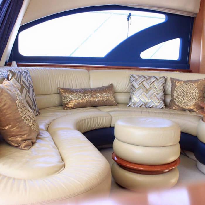 4-Hour BBQ Yacht Cruise in Abu Dhabi