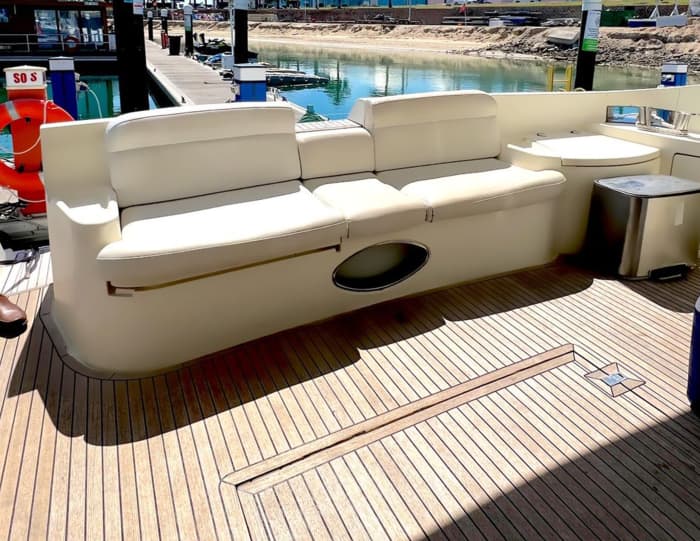4-Hour BBQ Yacht Cruise in Abu Dhabi