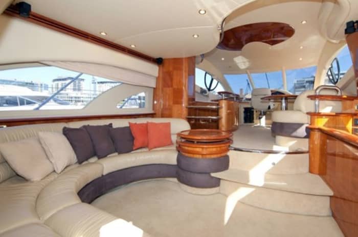 4-Hour BBQ Yacht Cruise in Abu Dhabi