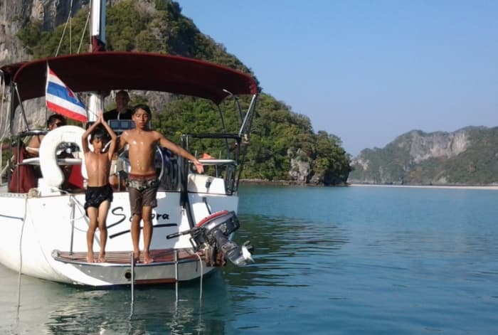 Breng een 7 uur durende zeiltocht door rond het district Ko Samui op een zeilboot.