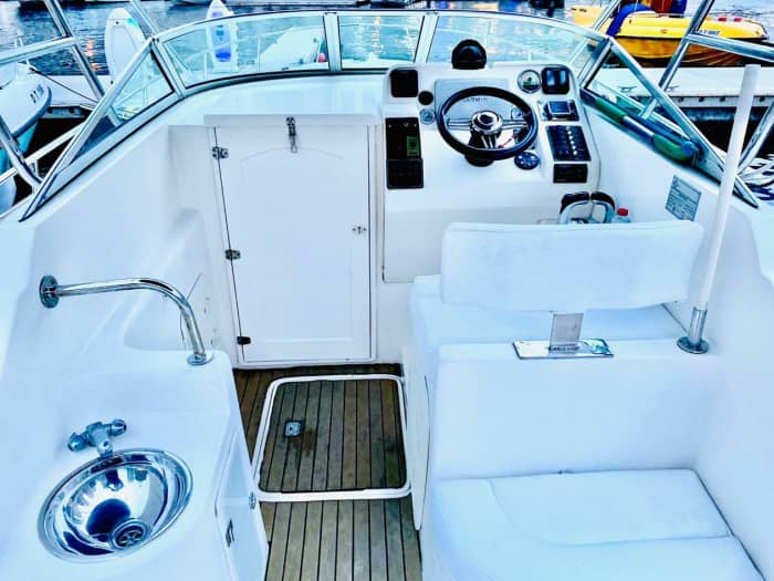 Take 9h to discover the hidden magic of Dubai from the waves