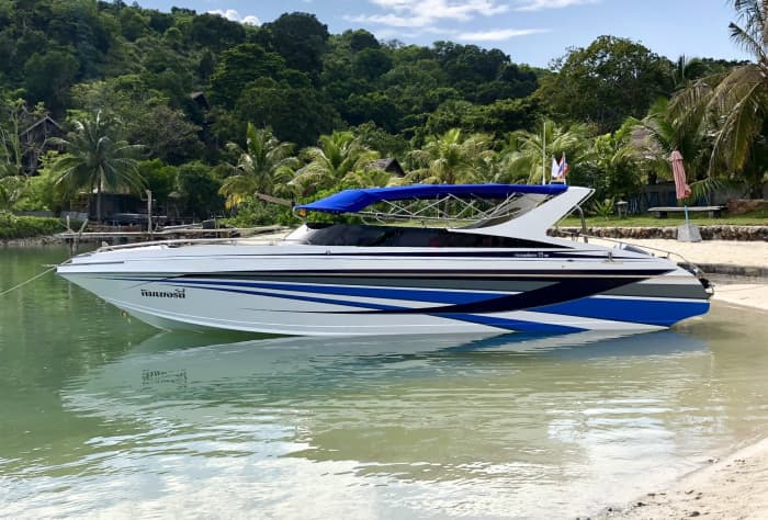 Een magische dag in het district Ko Samui op een motorboot.