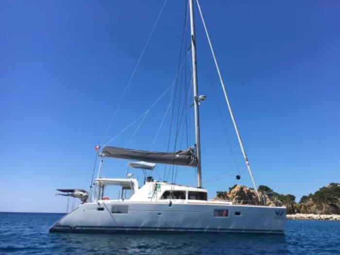 Excursão de um dia em catamarã com partida de Hyères
