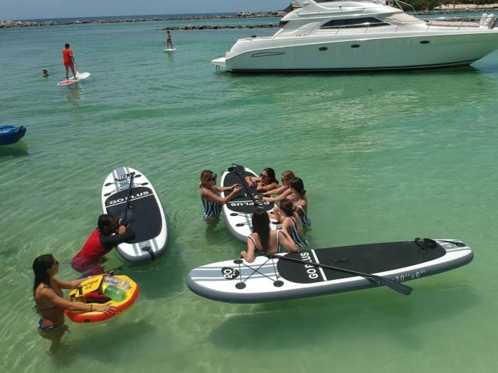 A full day of magic in Puerto Aventuras on a motor yacht