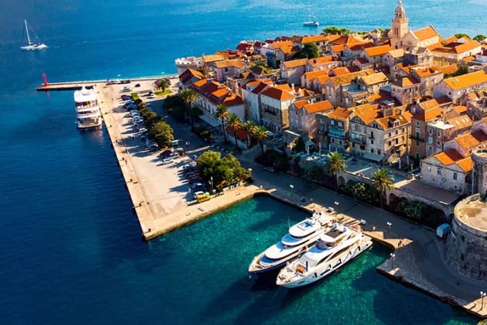 Excursión de día completo en barco de lujo a la ciudad de Korčula