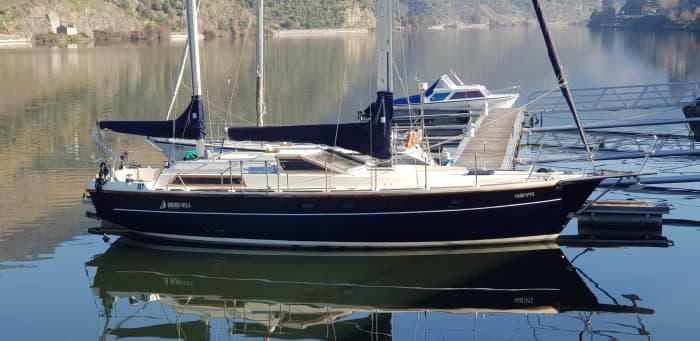 Enjoy 2h of sun on a sailboat in Folgosa