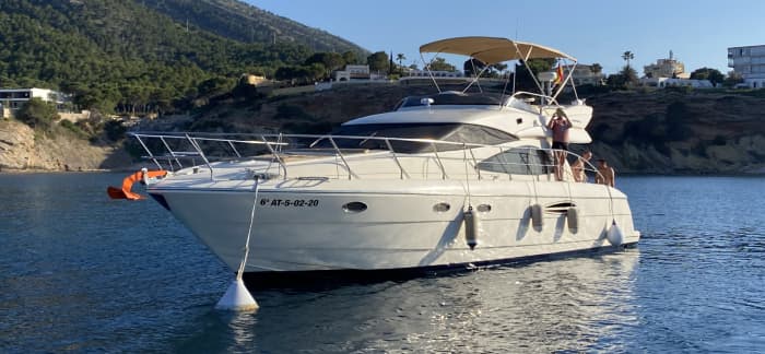 Explore the coast line from Altea to Mascarat then on to the bay area of Calpe Peñon de Ifach