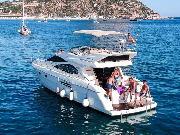 Explore the coast line from Altea to Mascarat then on to the bay area of Calpe Peñon de Ifach