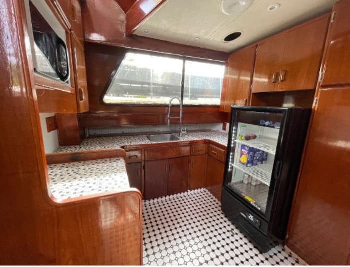 Half-day luxury on a motor yacht