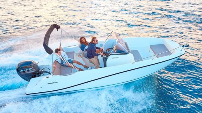 Jouw dag in Kotor: huur een motorboot voor een dag vol ontdekkingen.