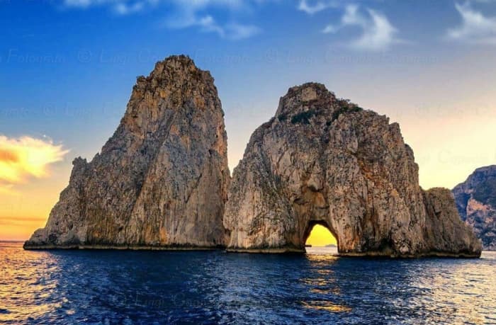 Italienische Träume beginnen auf See: Eine 9-stündige Fahrt durch das Herz von Sorrent.