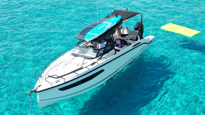 Descubra la bahía de Saint Tropez en barco privado