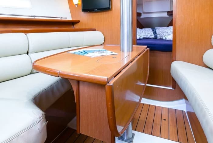 Geniet van een dag op een luxe zeilboot en ontdek Sitges.