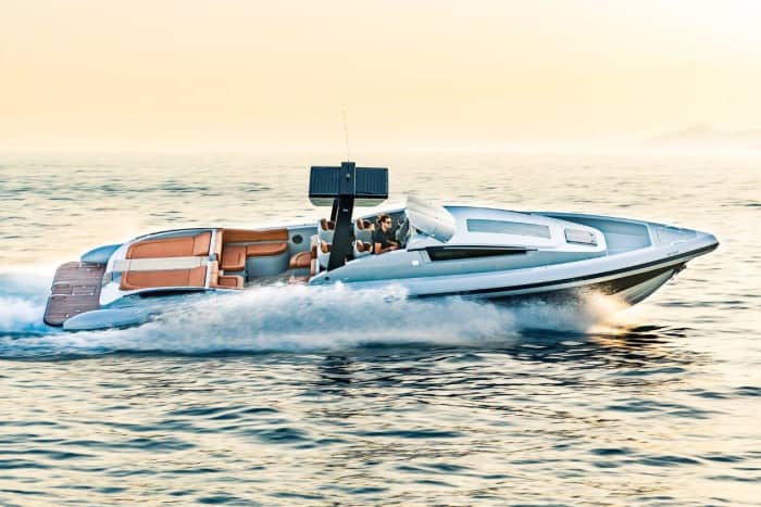 Discover Dubai: Half-day of pure joy on a motorboat