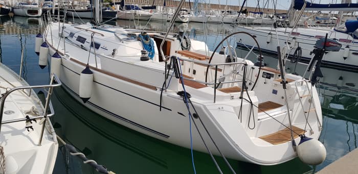 Discover Badalona on a full-day sailing trip