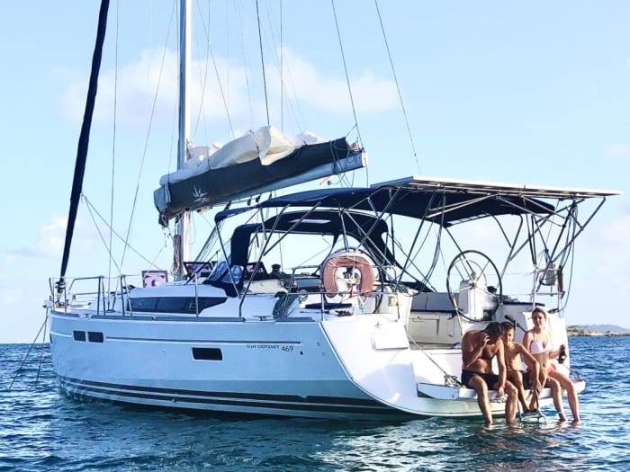 Enjoy a day at sea in Le Marin on a sailboat