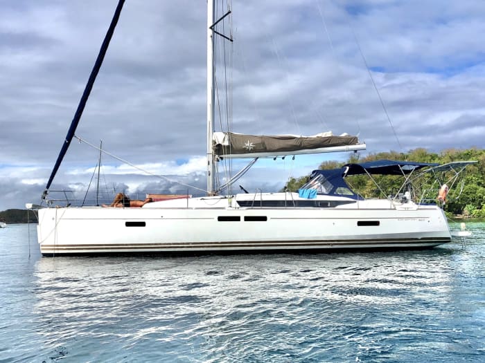 Enjoy a day at sea in Le Marin on a sailboat