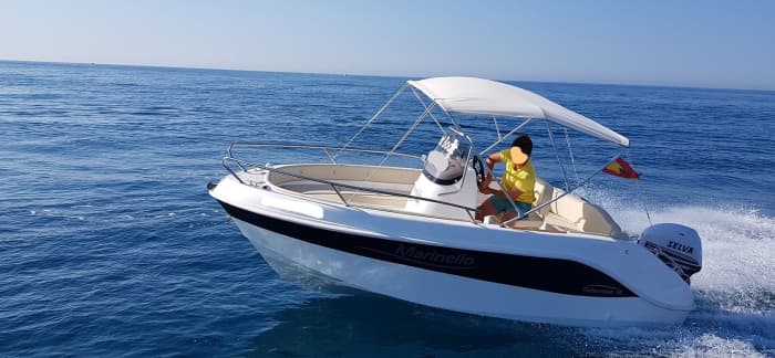 Half-day boat trip in L'Estartit on a motorboat