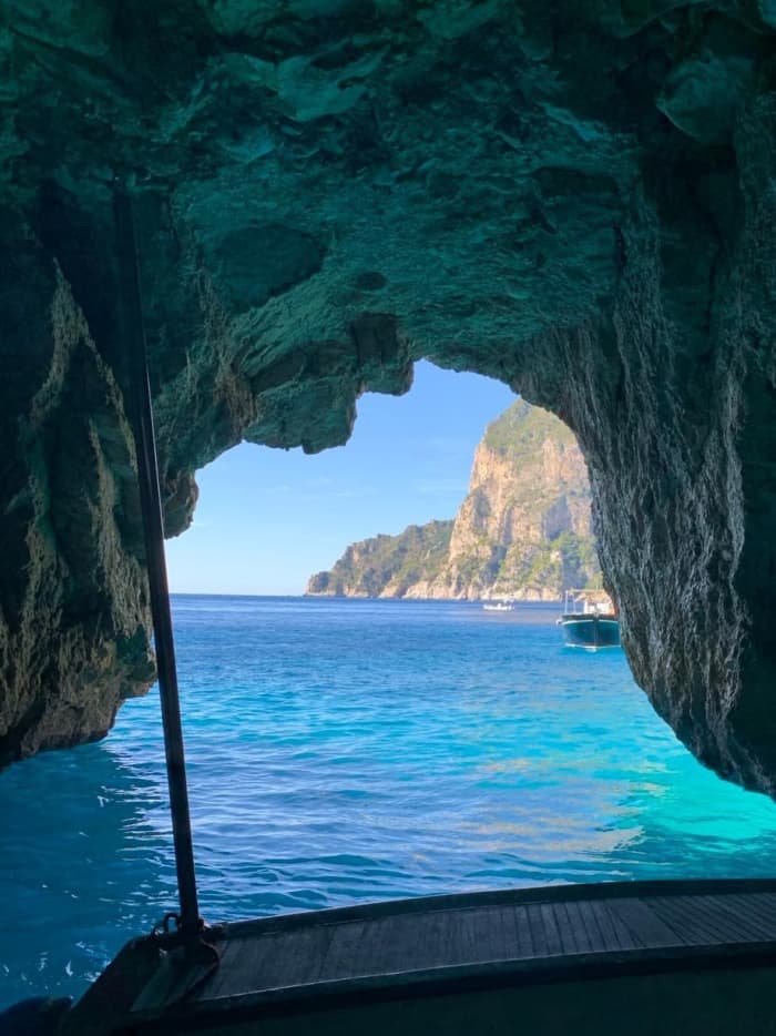Capri unter den Sternen: Eine exklusive Aperitif-Kreuzfahrt am Abend