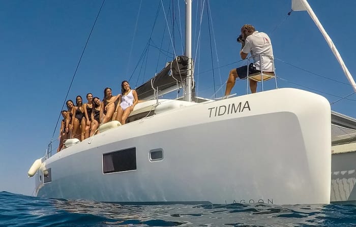Excursion d'une journée en catamaran – Explorez la côte de l'Algarve avec des arrêts baignade