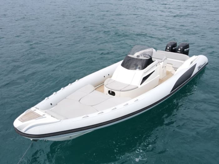 Tailor-made day at sea in Ajaccio with skipper