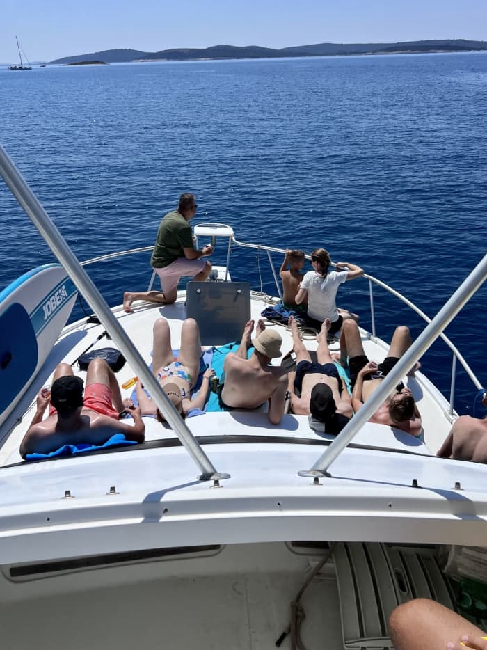 4h pour découvrir les criques cachées de Mali Lošinj